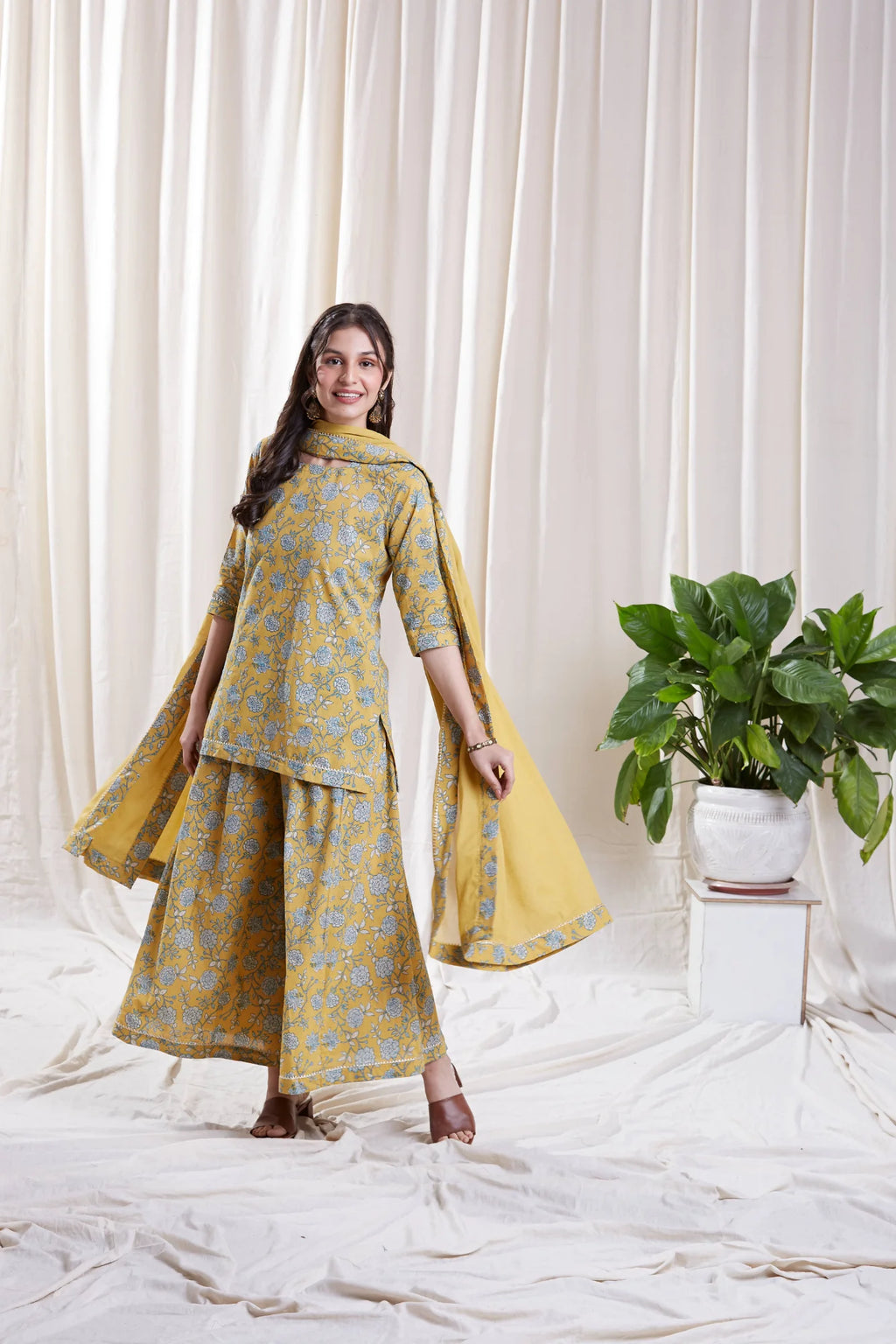 Kavya Yellow Kurta Set by Hasttvam with Cotton, Festive Wear, Floral, Natural dyes, Respondible production and Vegan, Yellow at Kamakhyaa for sustainable fashion