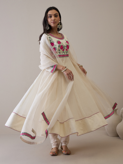 Off White Floral Embroidered Anarkali Kurta Set with dupatta by RoohbyRidhimaa with Avani by RoohbyRidhimaa, Chanderi Silk, Ethnic Wear, Kurta Set with Dupattas, Pure Silk Chanderi, Regular Fit, Resham Embroidered, Silk Chanderi, Toxin free, White at Kamakhyaa for sustainable fashion