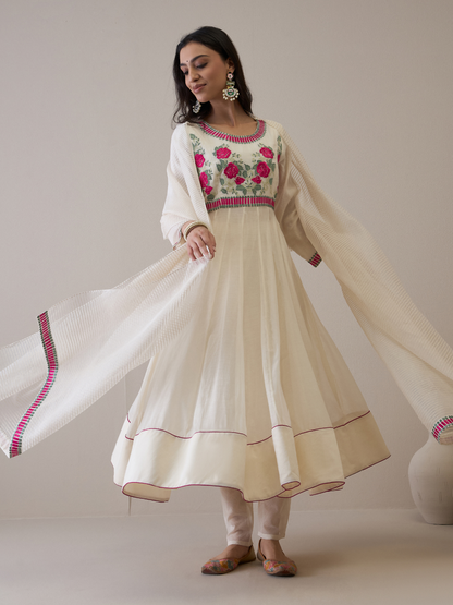 Off White Floral Embroidered Anarkali Kurta Set with dupatta by RoohbyRidhimaa with Avani by RoohbyRidhimaa, Chanderi Silk, Ethnic Wear, Kurta Set with Dupattas, Pure Silk Chanderi, Regular Fit, Resham Embroidered, Silk Chanderi, Toxin free, White at Kamakhyaa for sustainable fashion