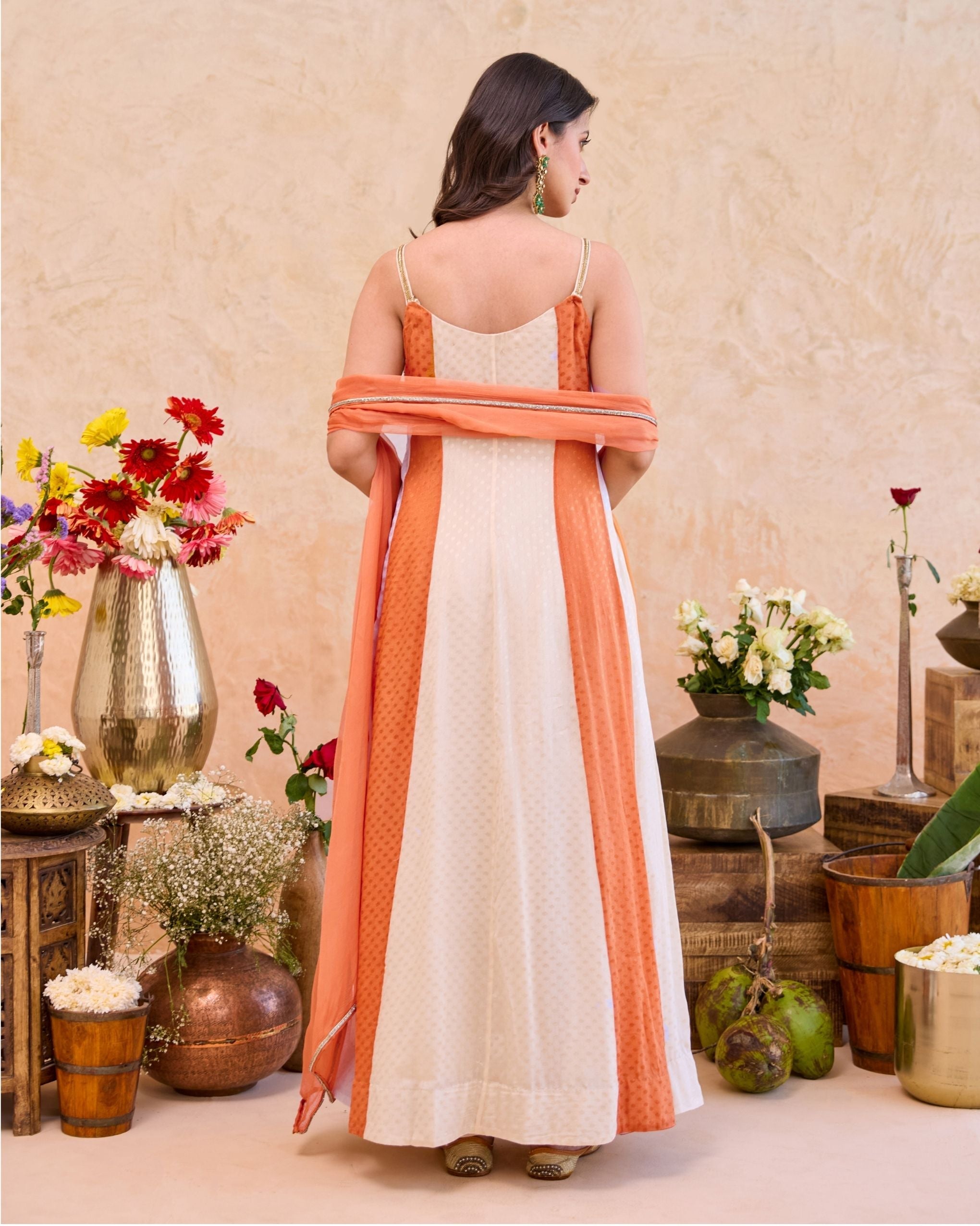 Aarohi Kurta Set by Taro with Jashn-E-Taro - The Trousseau Edit by Taro at Kamakhyaa India for sustainable fashion