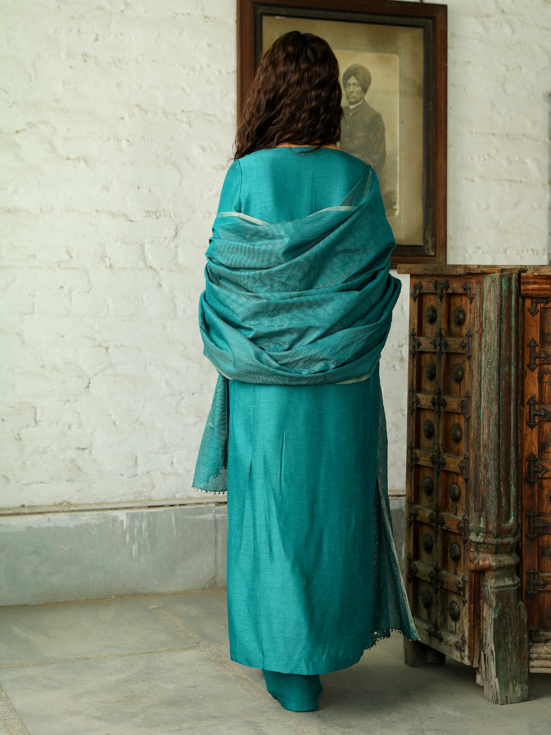 Nusrat Kurta Set by RoohbyRidhimaa with Large, Medium, Small, X-Large, X-Small at Kamakhyaa for sustainable fashion
