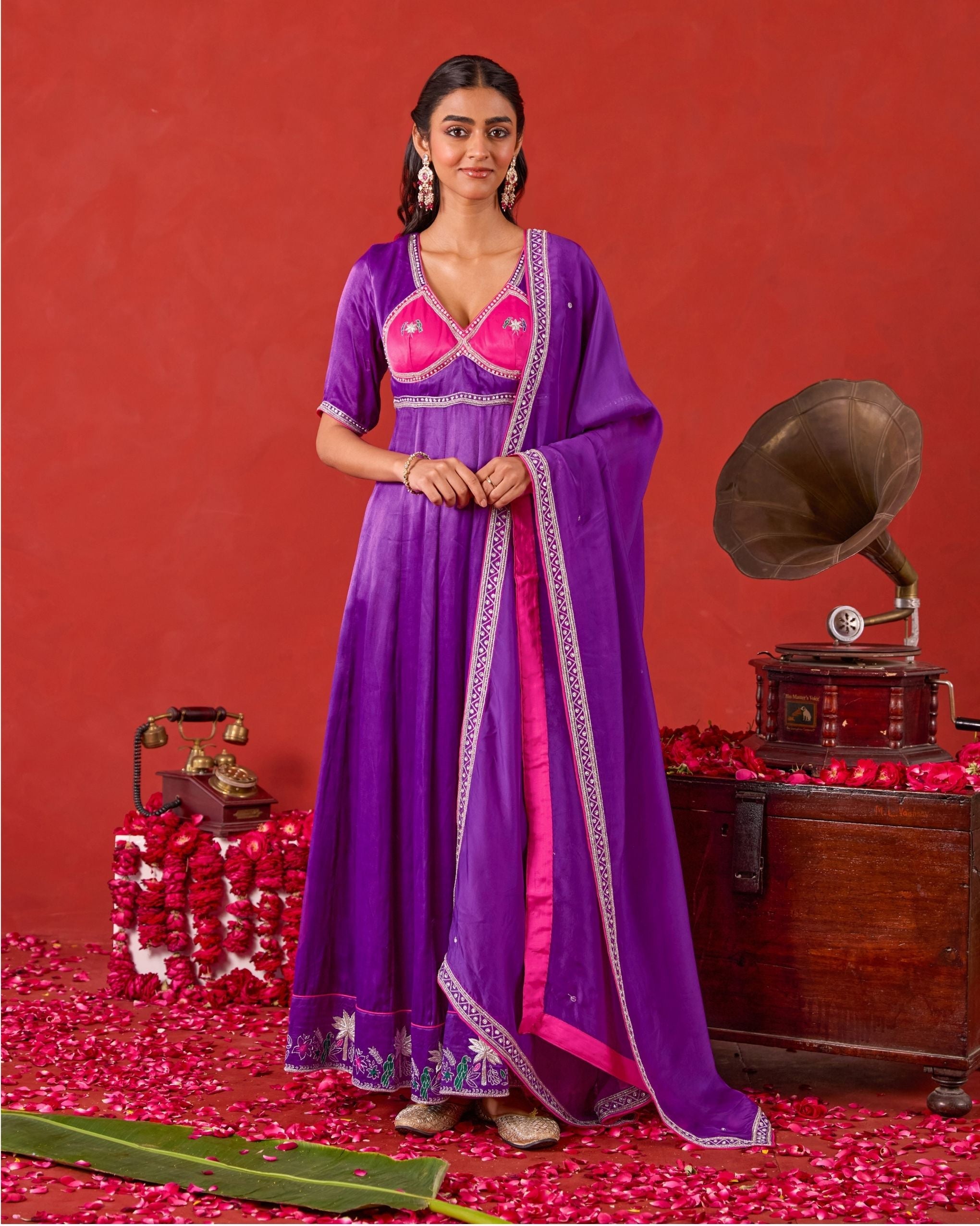 Noorvi kurta set by Taro with Jashn-E-Taro - The Trousseau Edit by Taro at Kamakhyaa India for sustainable fashion