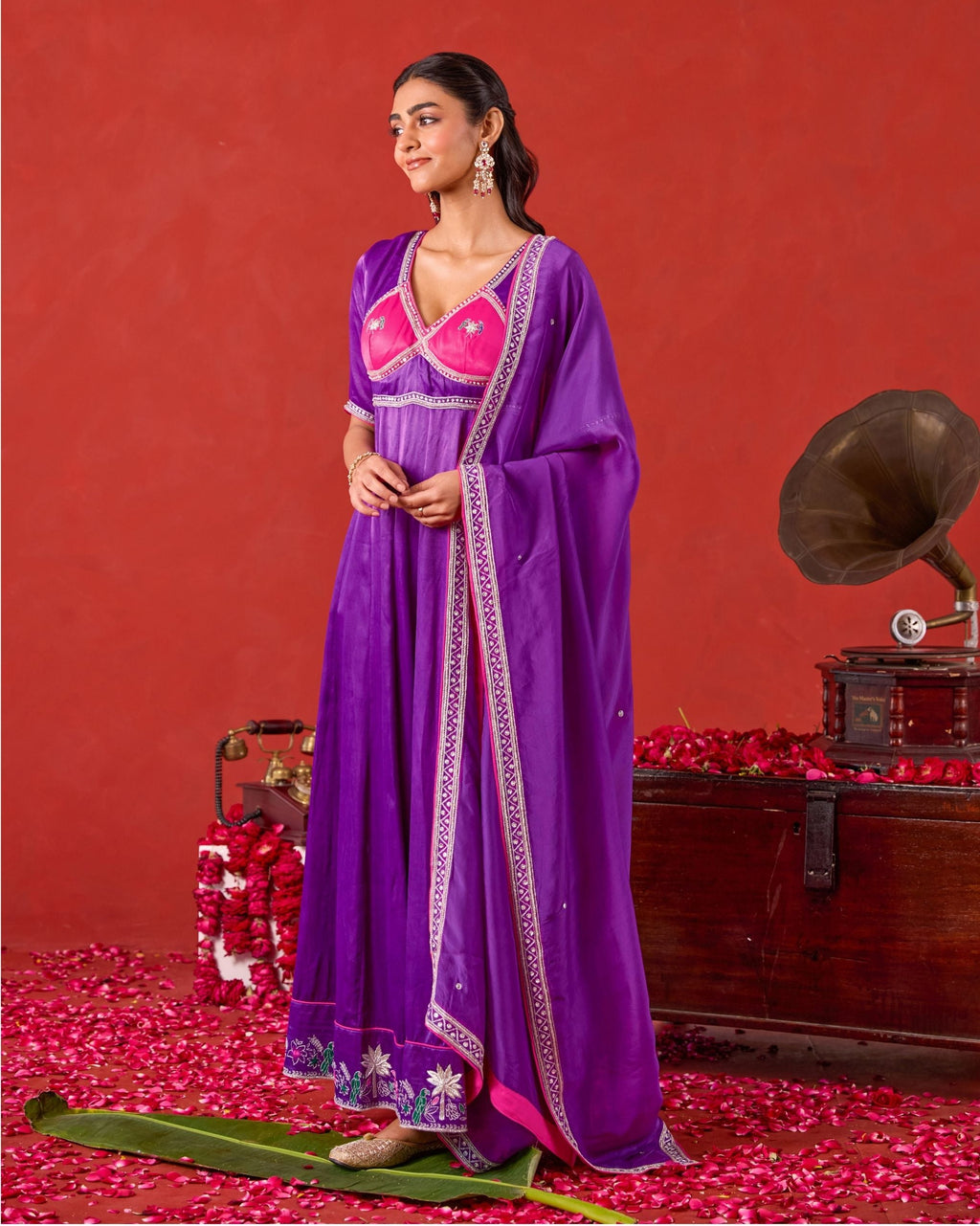 Noorvi kurta set by Taro with Jashn-E-Taro - The Trousseau Edit by Taro at Kamakhyaa India for sustainable fashion