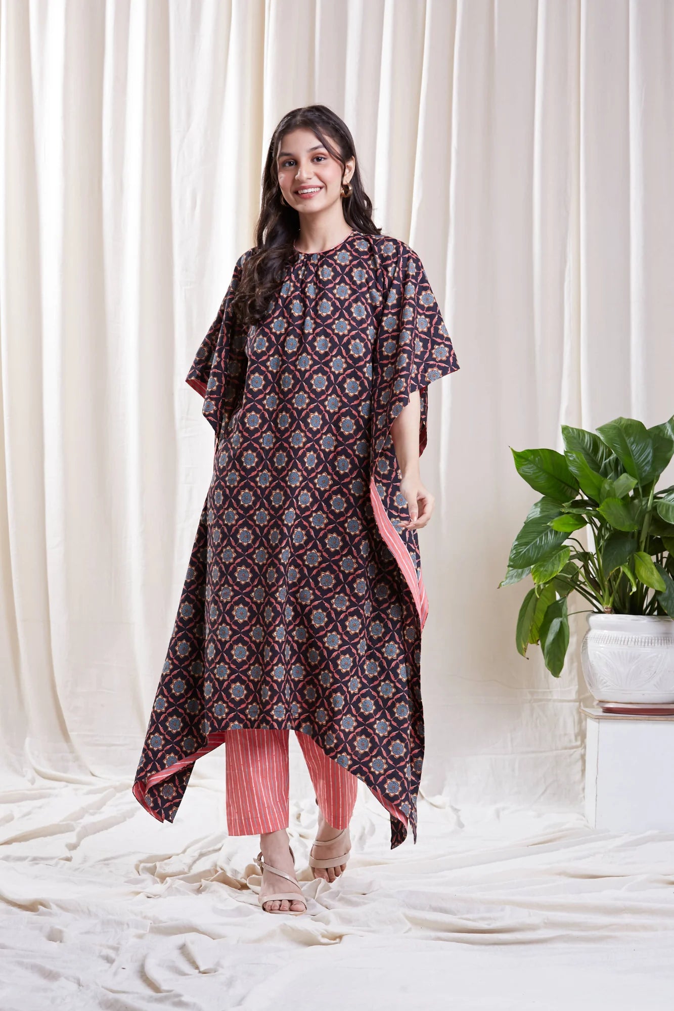 Reha Black Kaftan Set by Hasttvam with Black, Cotton, Floral, Fusion Wear, Handmade by Artisans, Natural dyes, Relaxed Fit, Respondible production and Vegan at Kamakhyaa for sustainable fashion