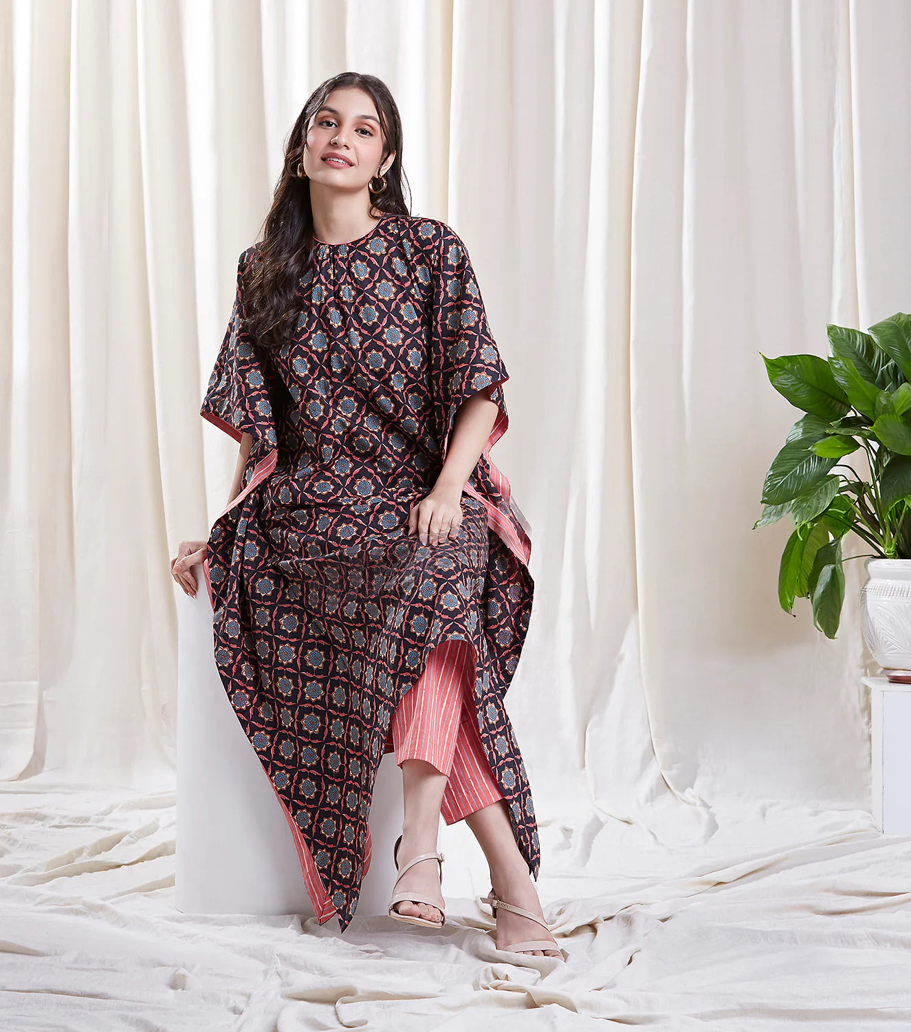 Reha Black Kaftan Set by Hasttvam with Black, Cotton, Floral, Fusion Wear, Handmade by Artisans, Natural dyes, Relaxed Fit, Respondible production and Vegan at Kamakhyaa for sustainable fashion
