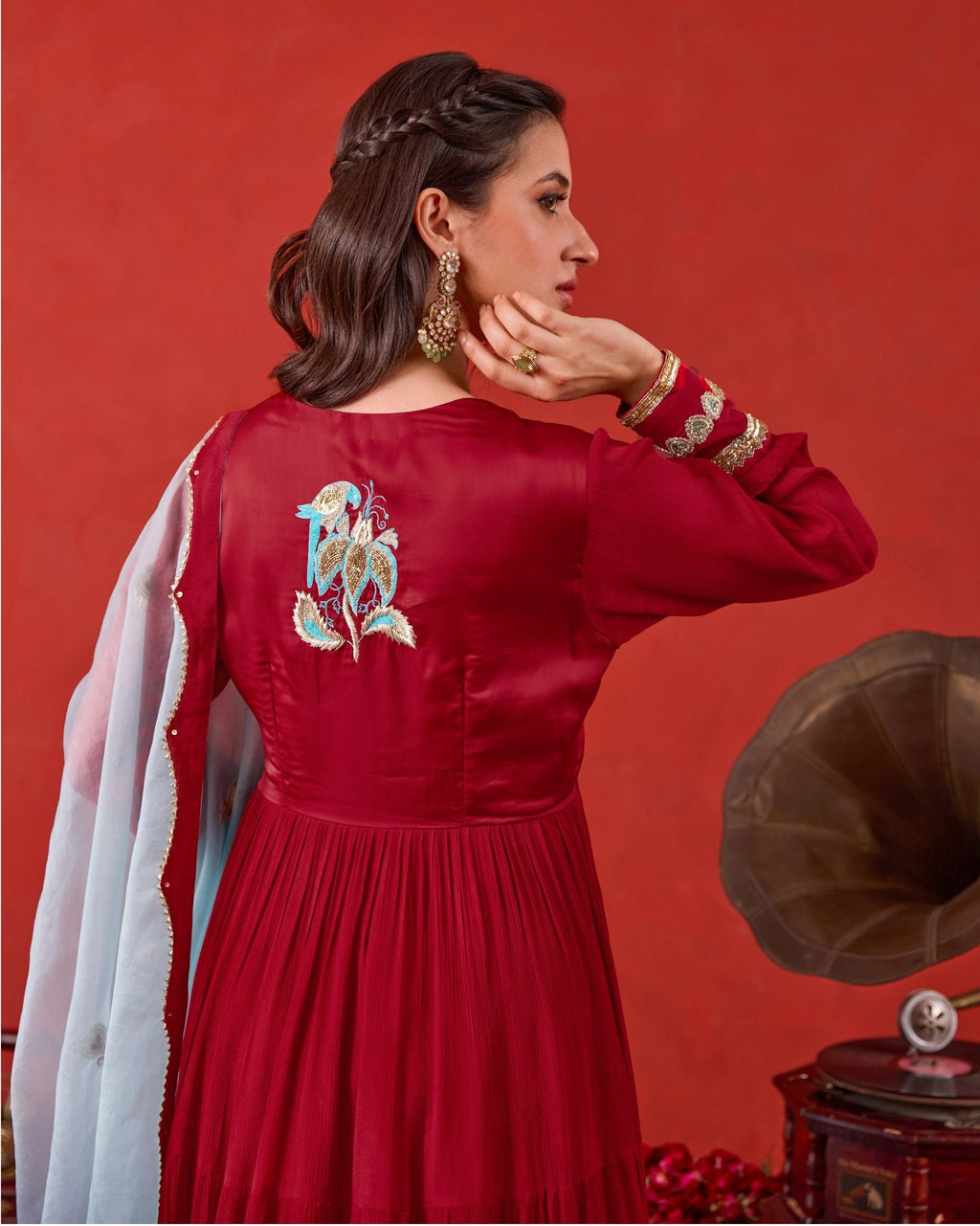 Ruhani Kurta Set by Taro with Jashn-E-Taro - The Trousseau Edit by Taro at Kamakhyaa India for sustainable fashion