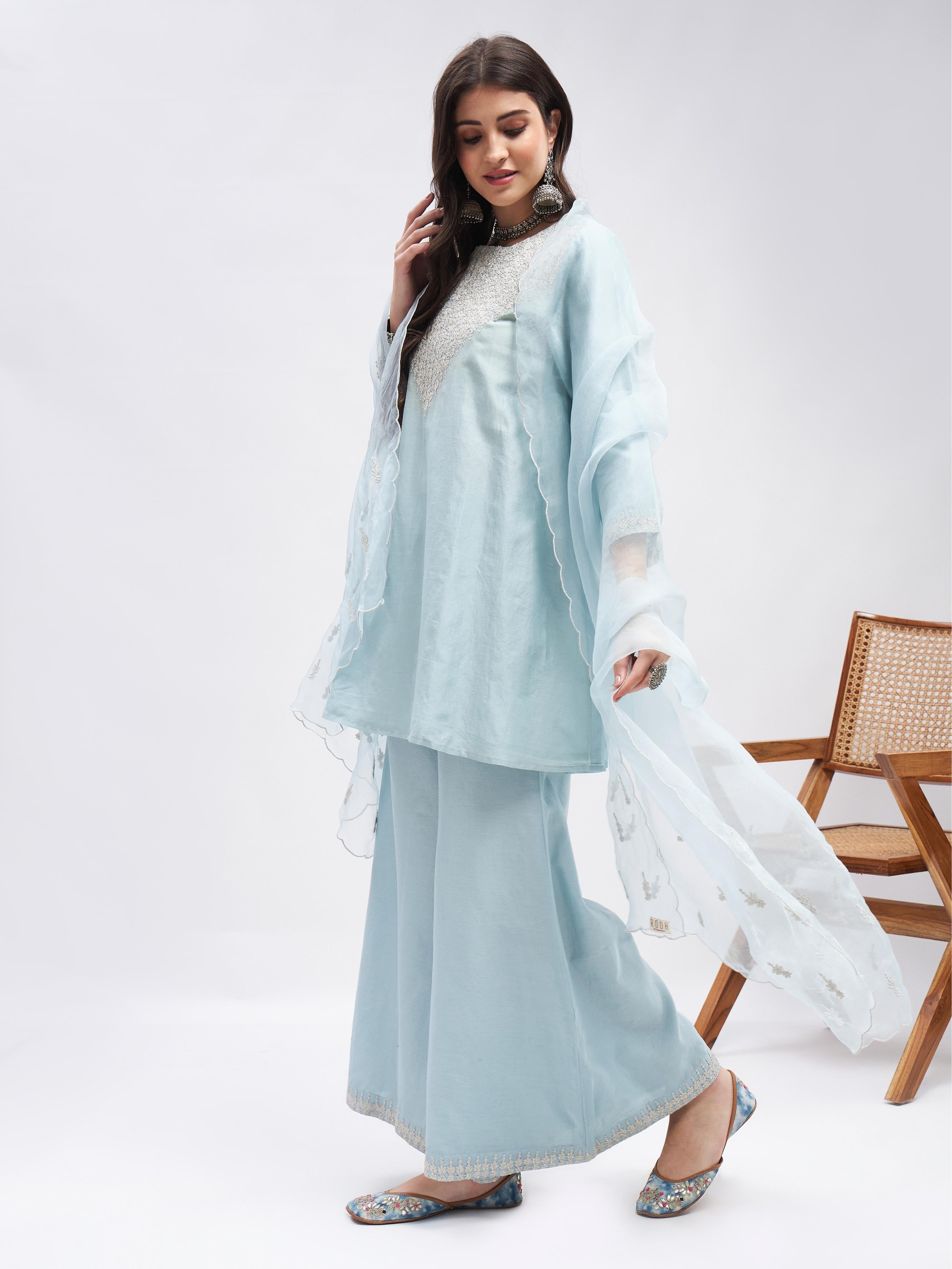 Zuri Kurta Set by RoohbyRidhimaa with Large, Medium, Small, X-Large, X-Small at Kamakhyaa for sustainable fashion