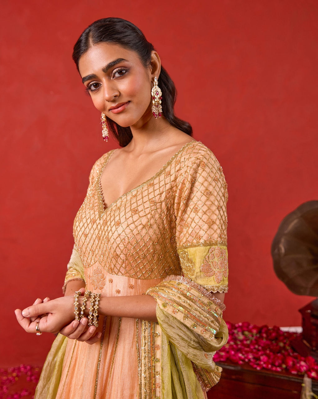 Inaayat Kurta Set by Taro with Jashn-E-Taro - The Trousseau Edit by Taro at Kamakhyaa India for sustainable fashion