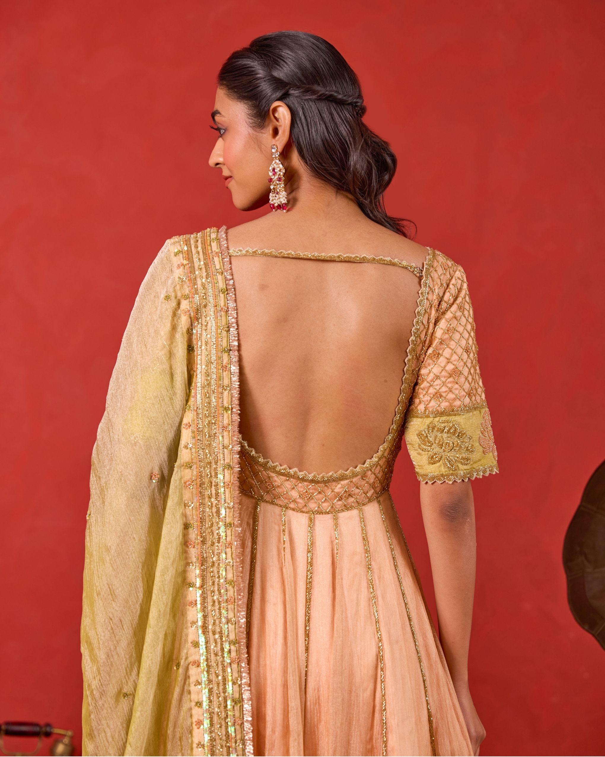 Inaayat Kurta Set by Taro with Jashn-E-Taro - The Trousseau Edit by Taro at Kamakhyaa India for sustainable fashion