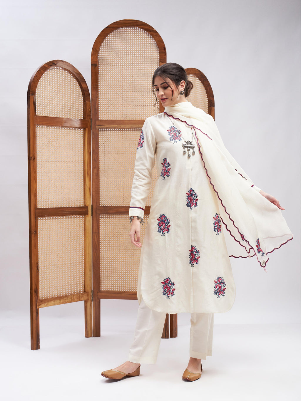 Sarang Kurta Set by RoohbyRidhimaa with at Kamakhyaa for sustainable fashion