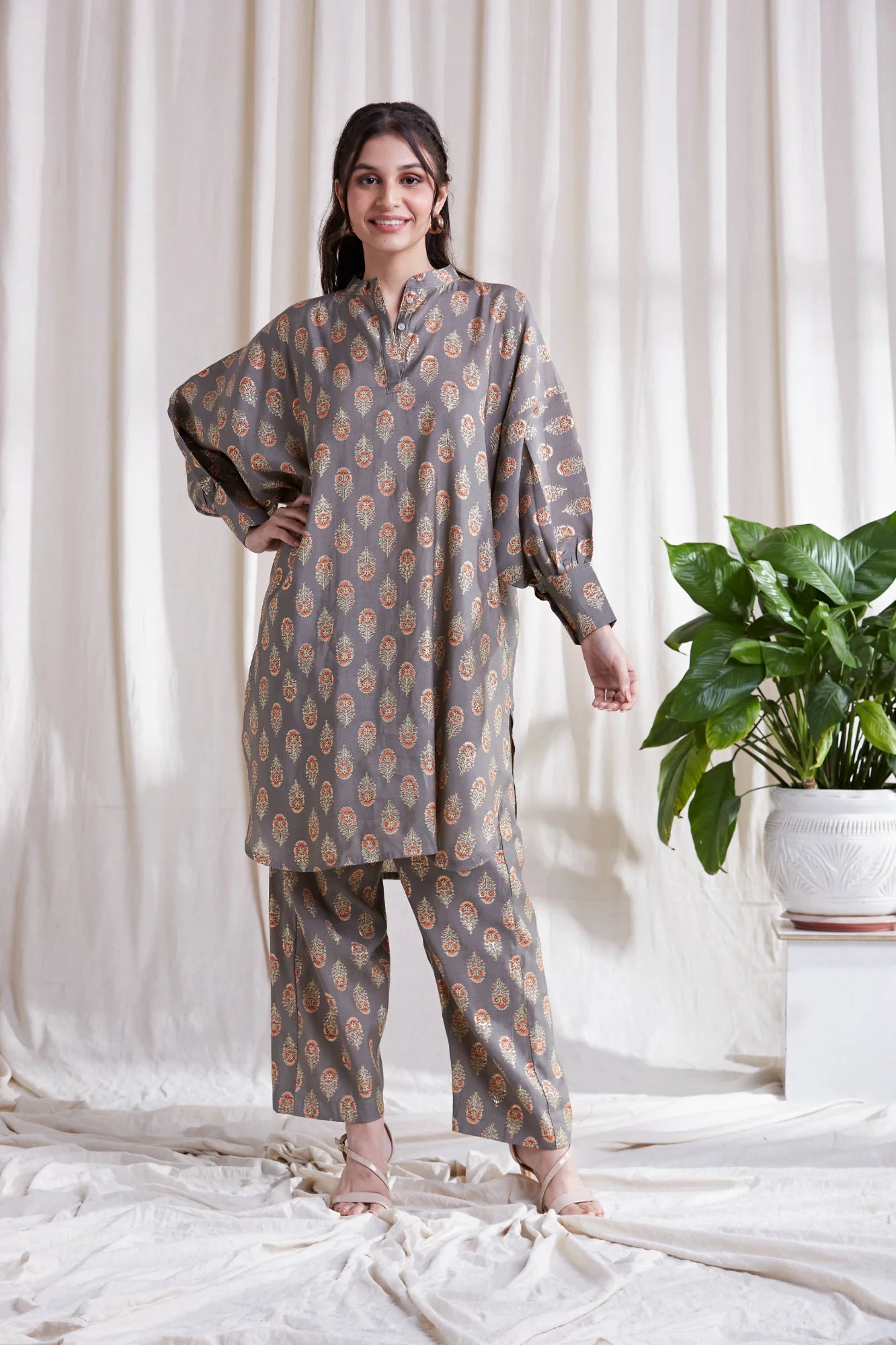 Sana Green Co-Ord Set by Hasttvam with Floral, Fusion Wear, Handmade by Artisans, Natural dyes, Relaxed Fit, Respondible production and Vegan, Viscose Silk at Kamakhyaa for sustainable fashion