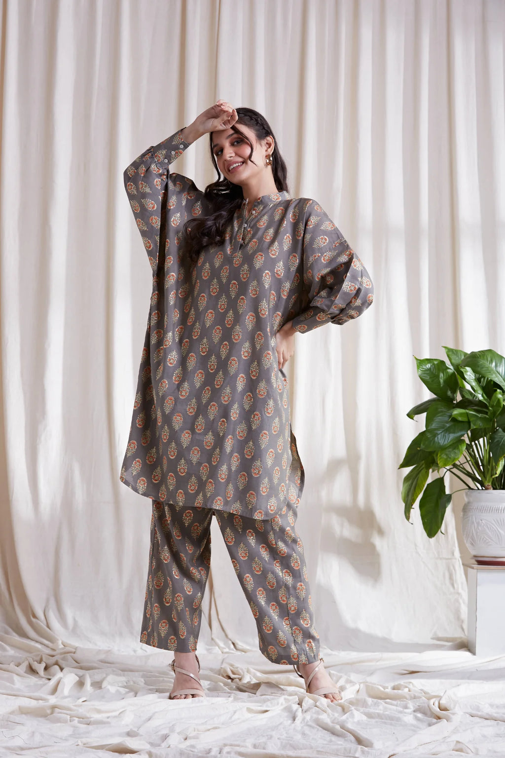 Sana Green Co-Ord Set by Hasttvam with Floral, Fusion Wear, Handmade by Artisans, Natural dyes, Relaxed Fit, Respondible production and Vegan, Viscose Silk at Kamakhyaa for sustainable fashion