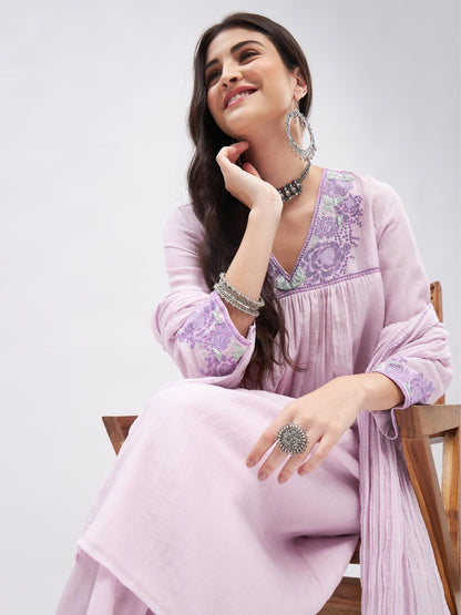 Noori Kurta Set by RoohbyRidhimaa with Large, Medium, Small, X-Large, X-Small at Kamakhyaa for sustainable fashion