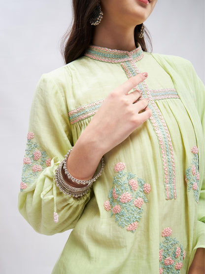 Nazakat Kurta Set by RoohbyRidhimaa with Large, Medium, Small, X-Large, X-Small at Kamakhyaa for sustainable fashion