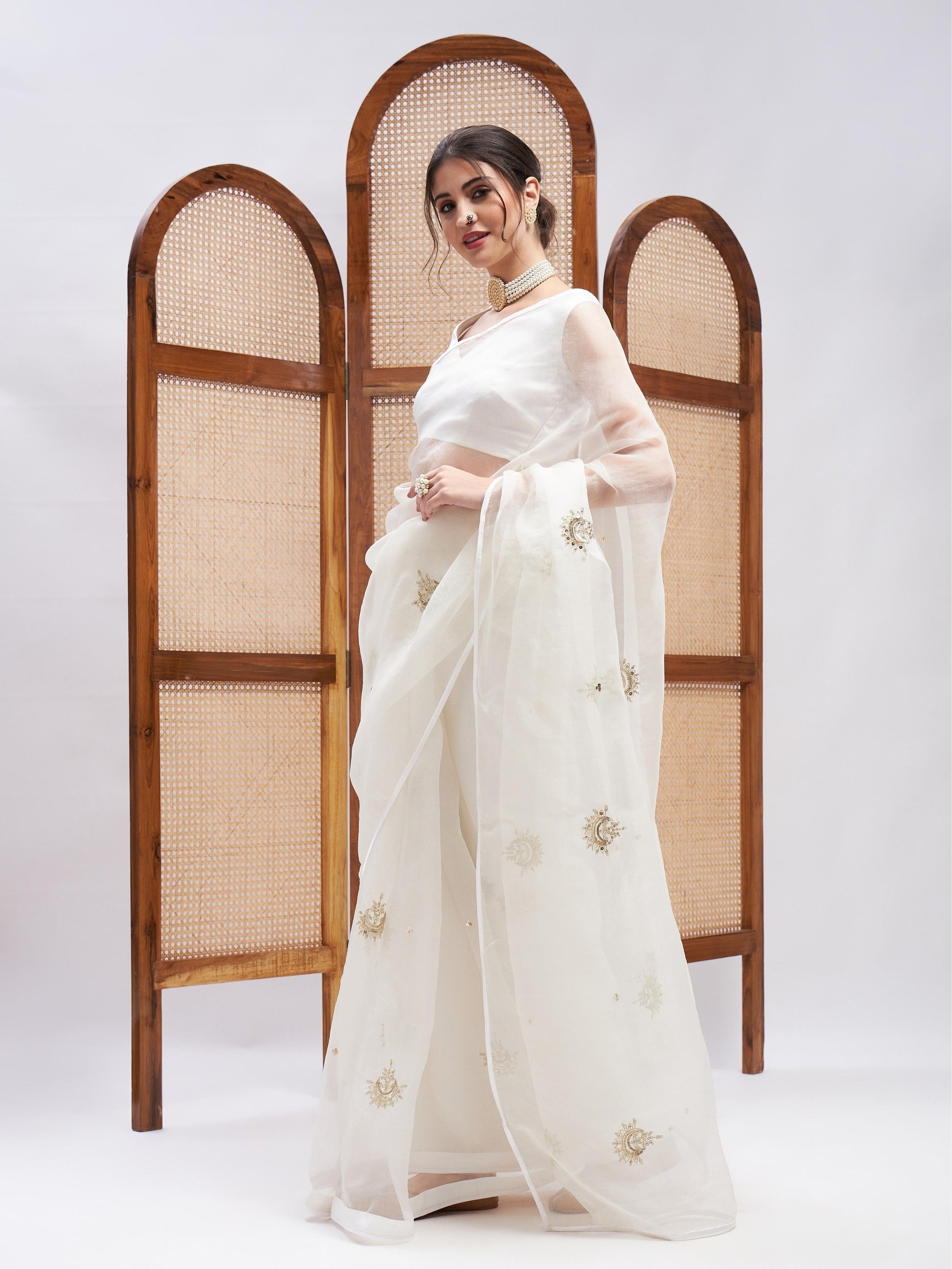 Shwet Saree Set by RoohbyRidhimaa with at Kamakhyaa for sustainable fashion