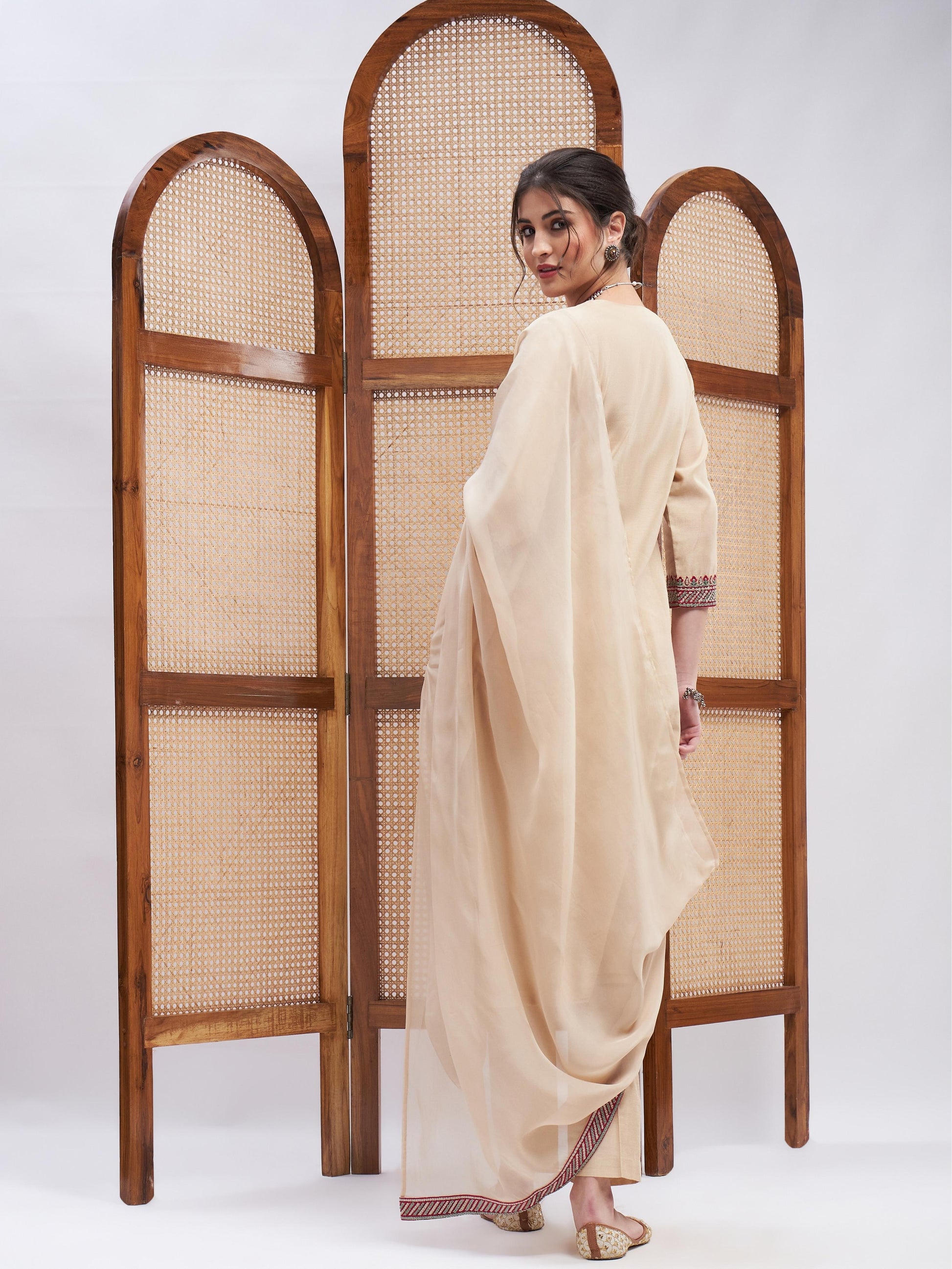 Sheereen Kurta Set by RoohbyRidhimaa with Large, Medium, Small, X-Large, X-Small at Kamakhyaa for sustainable fashion