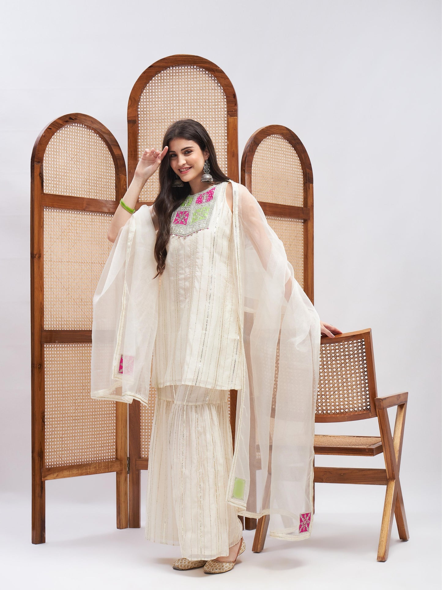 Etti Kurta Set by RoohbyRidhimaa with Large, Medium, Small, X-Large, X-Small at Kamakhyaa for sustainable fashion