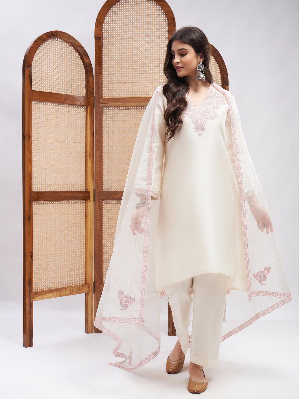 Alfaaz Kurta Set by RoohbyRidhimaa with Large, Medium, Small, X-Large, X-Small at Kamakhyaa for sustainable fashion