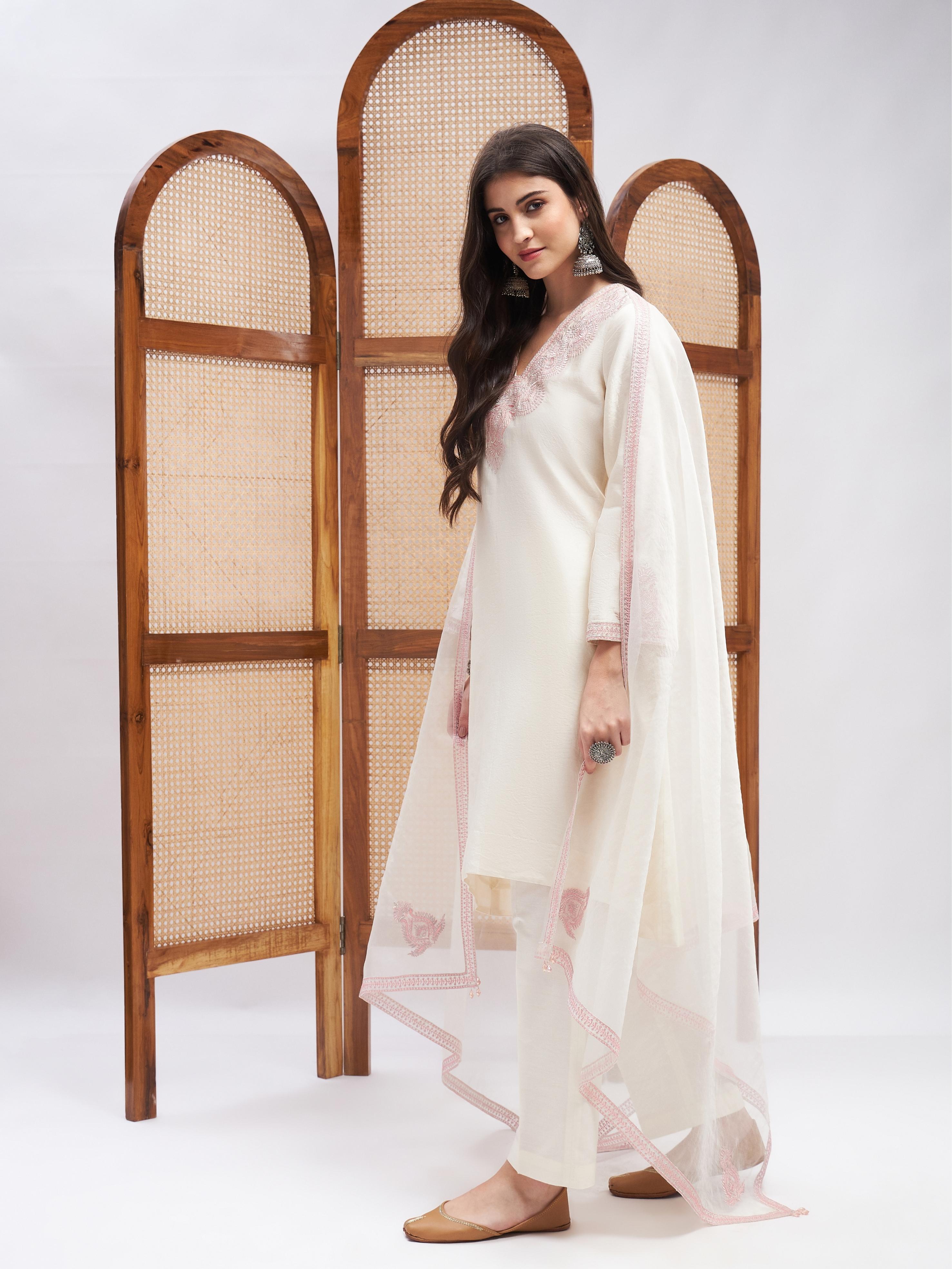 Alfaaz Kurta Set by RoohbyRidhimaa with Large, Medium, Small, X-Large, X-Small at Kamakhyaa for sustainable fashion