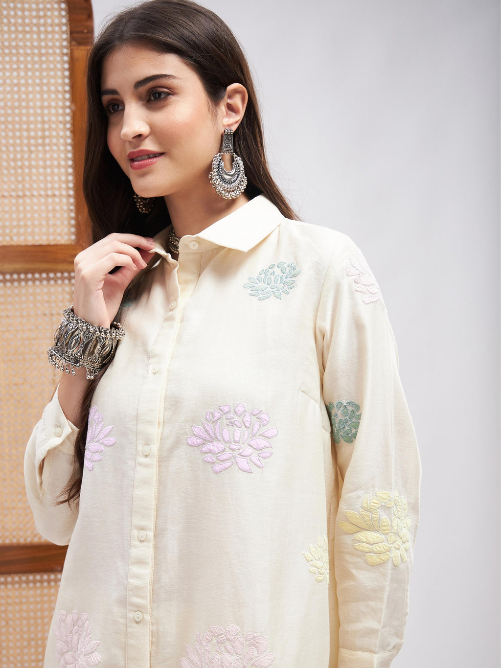 Falsafa Kurta Set by RoohbyRidhimaa with Large, Medium, Small, X-Large, X-Small at Kamakhyaa for sustainable fashion