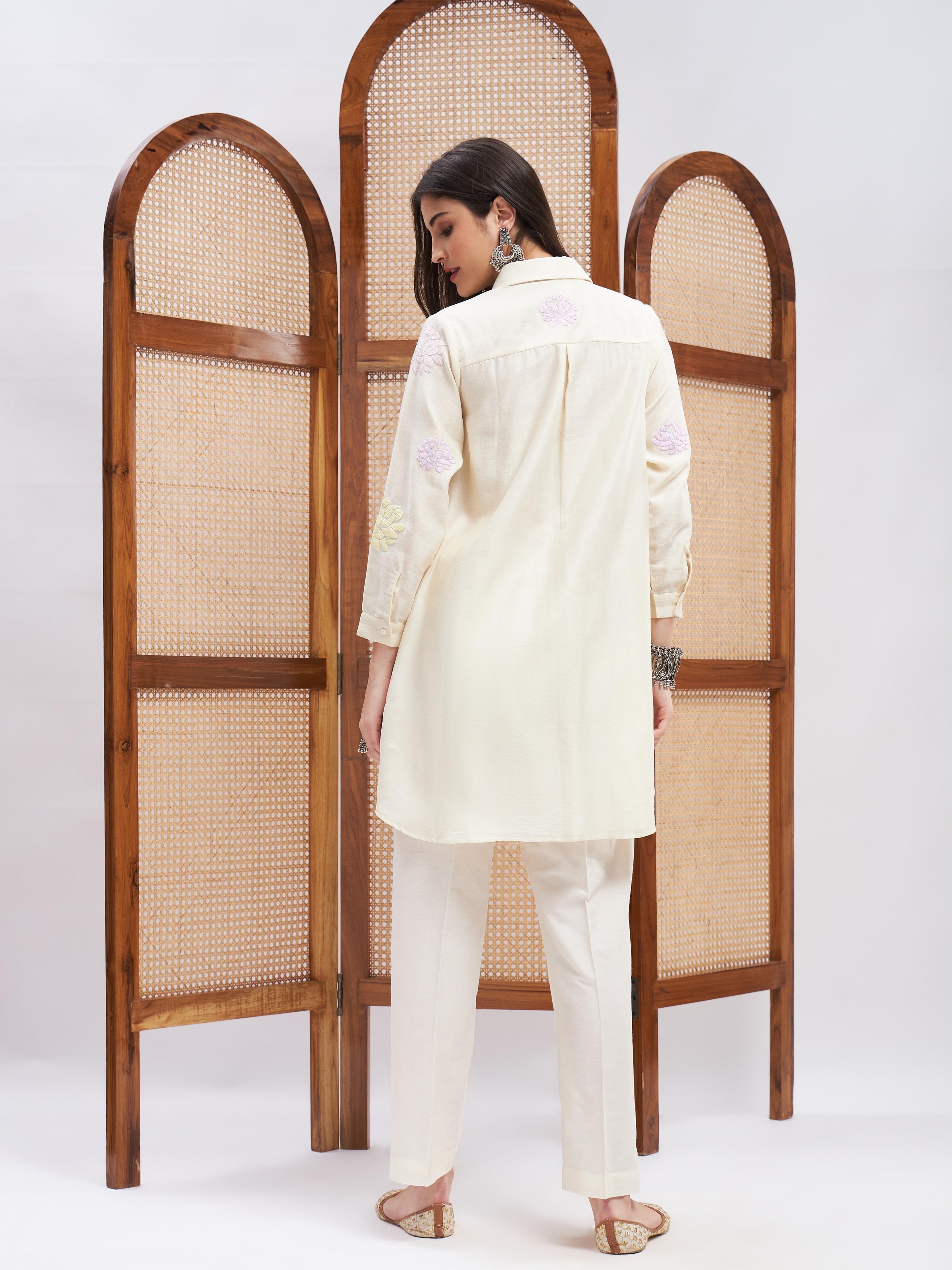 Falsafa Kurta Set by RoohbyRidhimaa with Large, Medium, Small, X-Large, X-Small at Kamakhyaa for sustainable fashion
