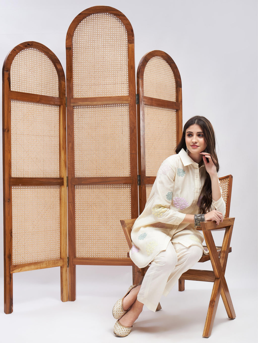 Falsafa Kurta Set by RoohbyRidhimaa with Large, Medium, Small, X-Large, X-Small at Kamakhyaa for sustainable fashion