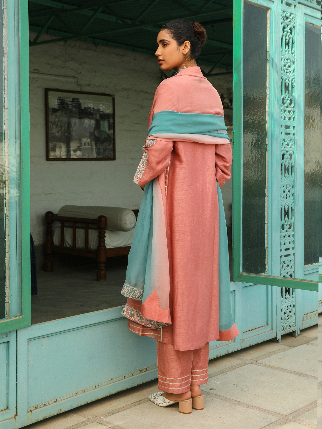 Raheen Kurta Set by RoohbyRidhimaa with Large, Medium, Small, X-Large, X-Small at Kamakhyaa for sustainable fashion