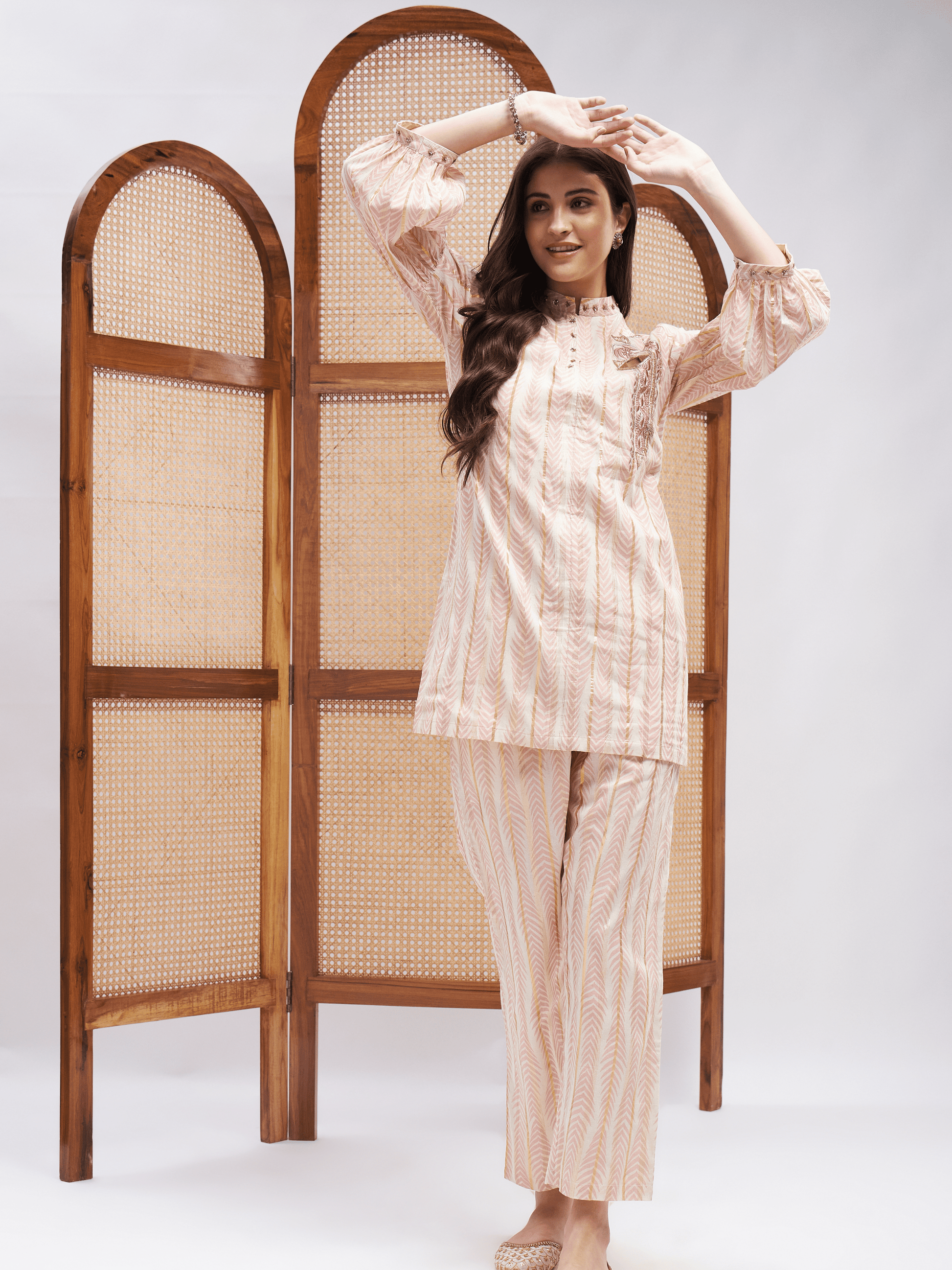 Tabeer Kurta Set by RoohbyRidhimaa with Large, Medium, Small, X-Large, X-Small at Kamakhyaa for sustainable fashion