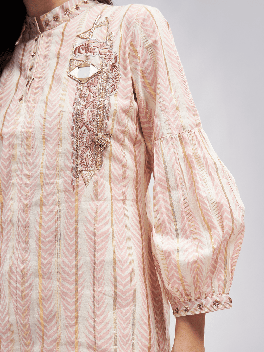 Tabeer Kurta Set by RoohbyRidhimaa with Large, Medium, Small, X-Large, X-Small at Kamakhyaa for sustainable fashion