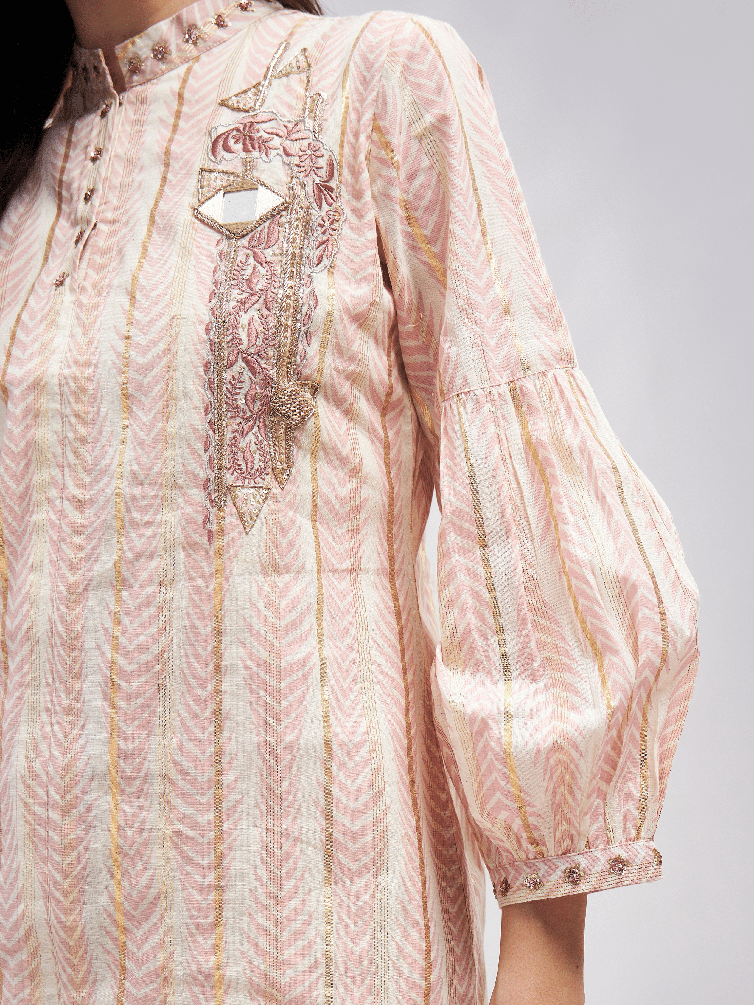 Tabeer Kurta Set by RoohbyRidhimaa with Large, Medium, Small, X-Large, X-Small at Kamakhyaa for sustainable fashion