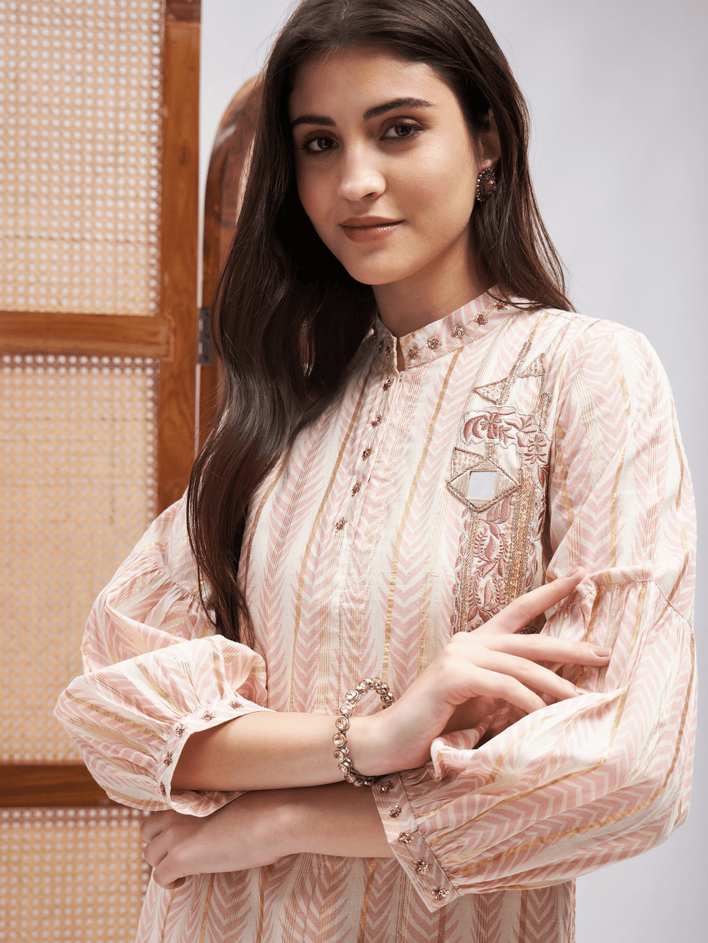 Tabeer Kurta Set by RoohbyRidhimaa with Large, Medium, Small, X-Large, X-Small at Kamakhyaa for sustainable fashion