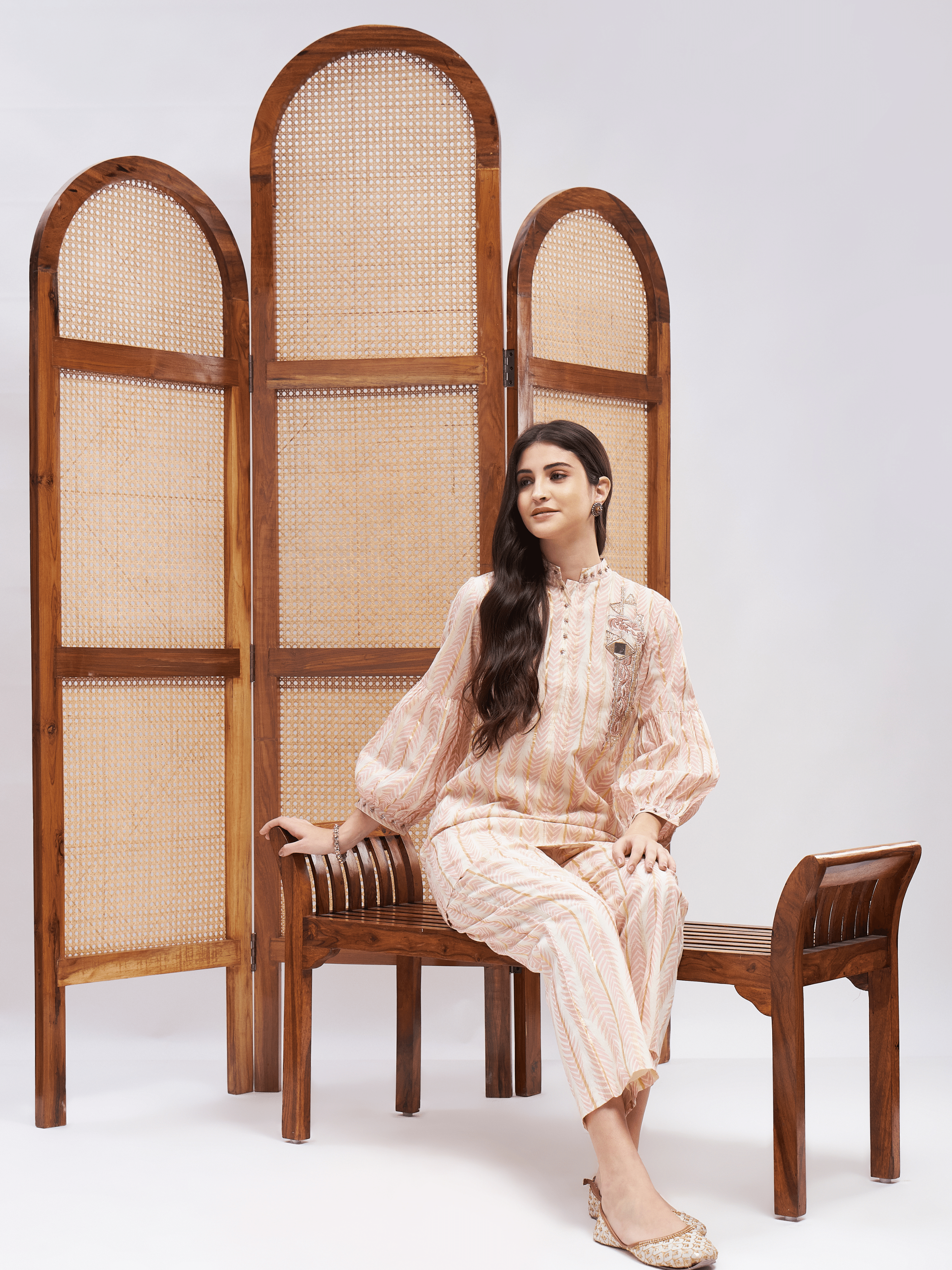 Tabeer Kurta Set by RoohbyRidhimaa with Large, Medium, Small, X-Large, X-Small at Kamakhyaa for sustainable fashion