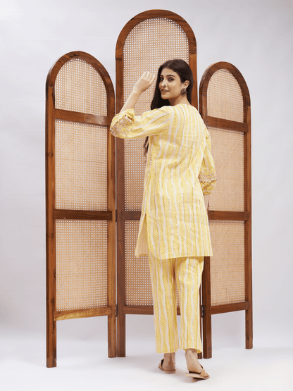 Ruhft Kurta Set by RoohbyRidhimaa with Large, Medium, Small, X-Large, X-Small at Kamakhyaa for sustainable fashion