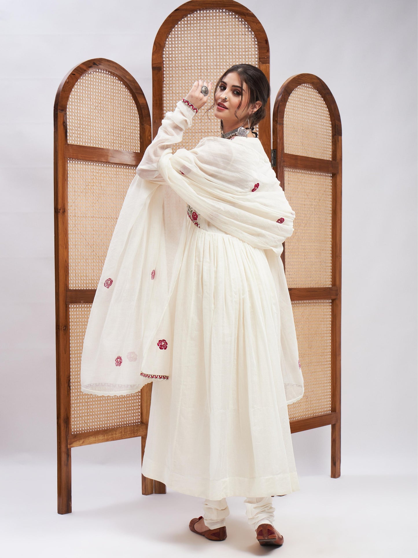 Rimjhim Kurta Set by RoohbyRidhimaa with Large, Medium, Small, X-Large, X-Small at Kamakhyaa for sustainable fashion