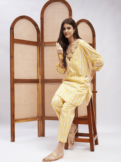 Ruhft Kurta Set by RoohbyRidhimaa with Large, Medium, Small, X-Large, X-Small at Kamakhyaa for sustainable fashion