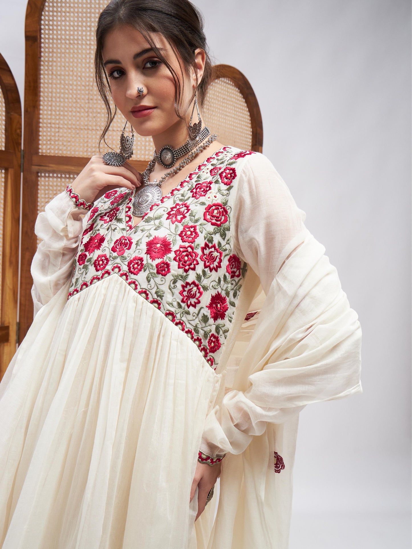 Rimjhim Kurta Set by RoohbyRidhimaa with Large, Medium, Small, X-Large, X-Small at Kamakhyaa for sustainable fashion