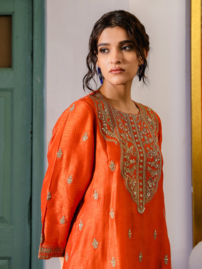 Muktalif Kurta Set by RoohbyRidhimaa with Large, Medium, Small, X-Large, X-Small at Kamakhyaa for sustainable fashion