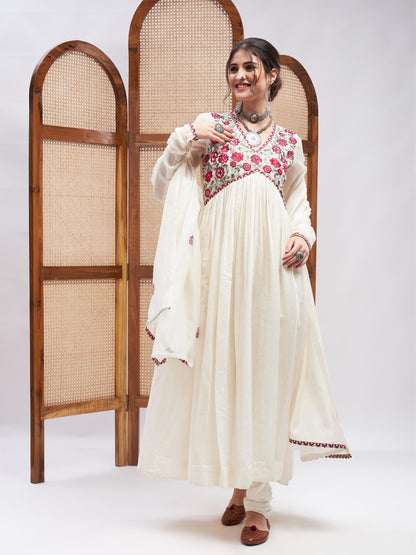 Rimjhim Kurta Set by RoohbyRidhimaa with Large, Medium, Small, X-Large, X-Small at Kamakhyaa for sustainable fashion