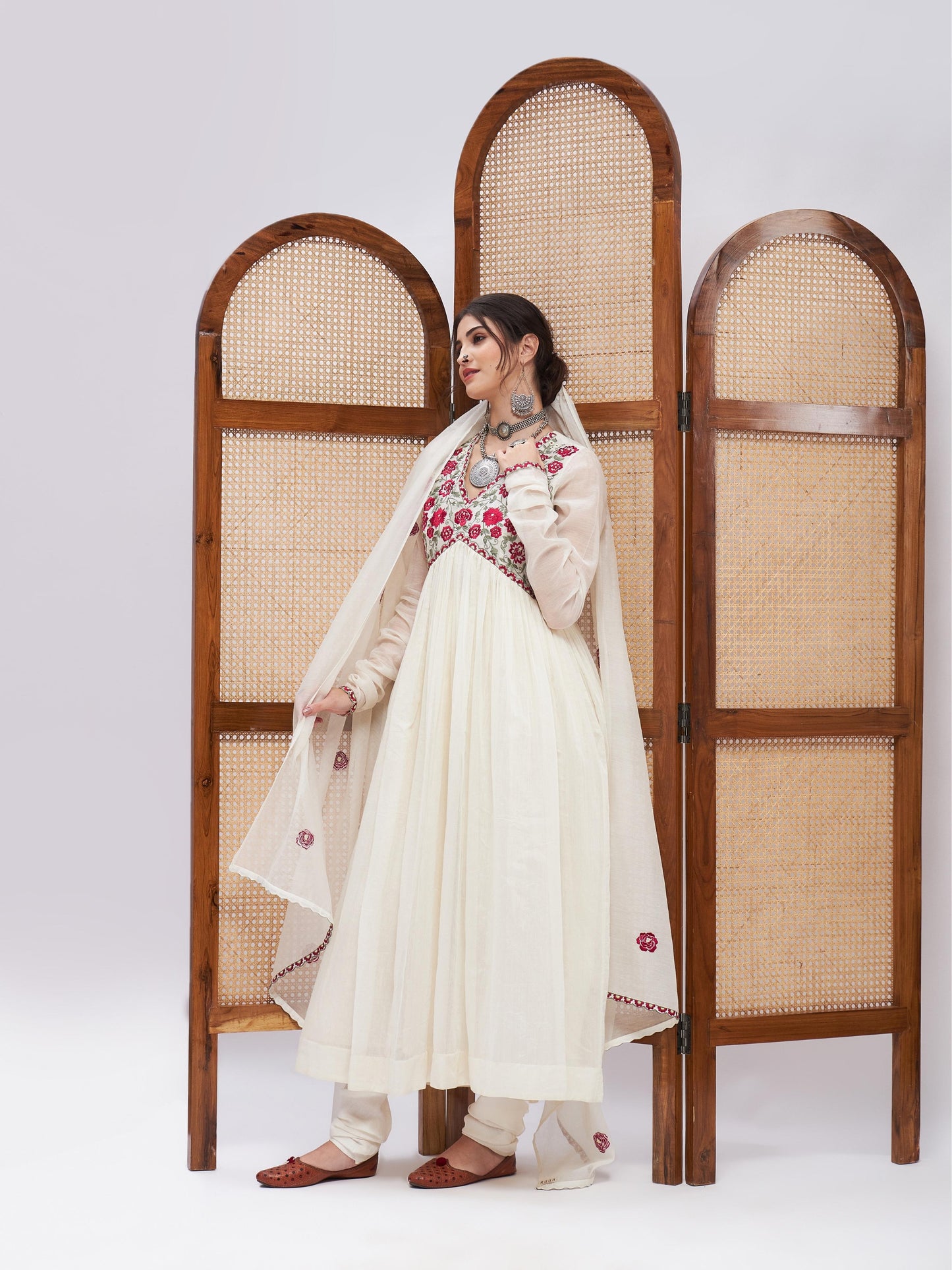Rimjhim Kurta Set by RoohbyRidhimaa with Large, Medium, Small, X-Large, X-Small at Kamakhyaa for sustainable fashion