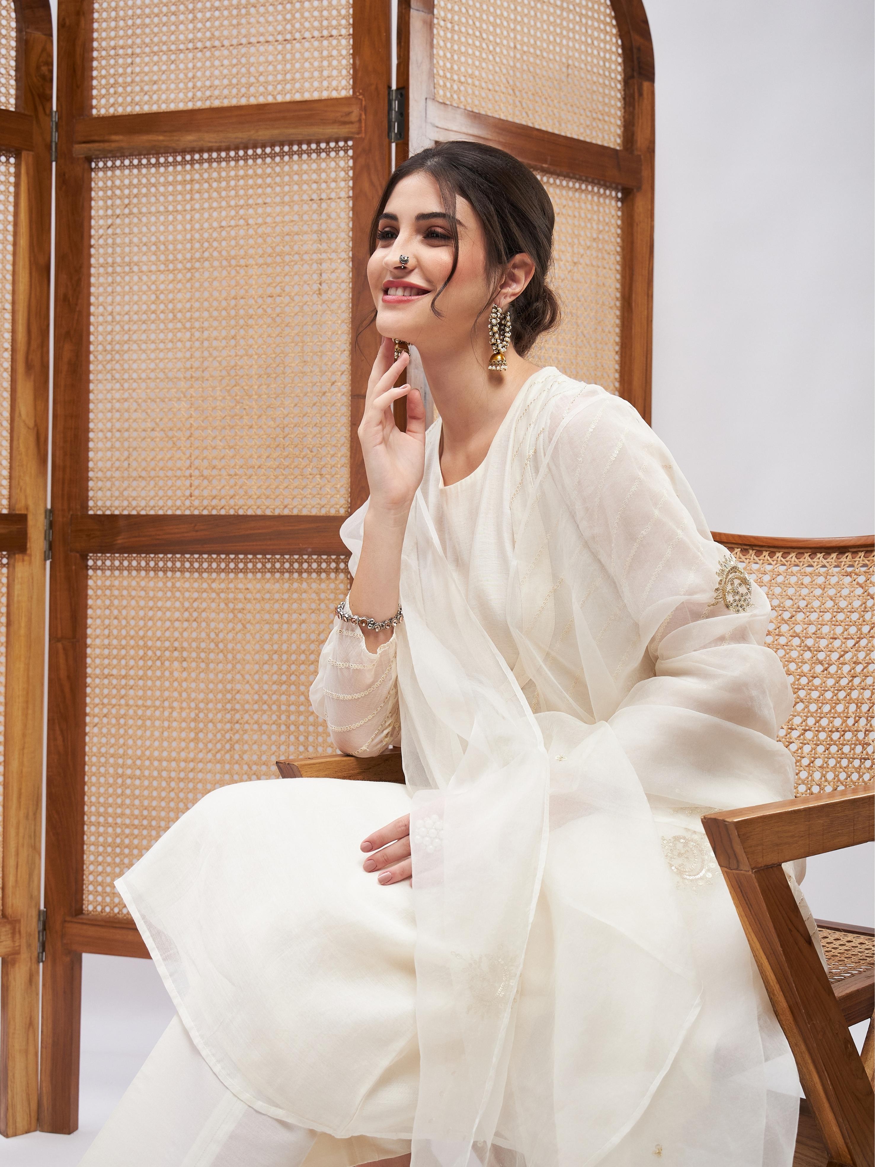 Chand Bali Kurta Set by RoohbyRidhimaa with Large, Medium, Small, X-Large, X-Small at Kamakhyaa for sustainable fashion