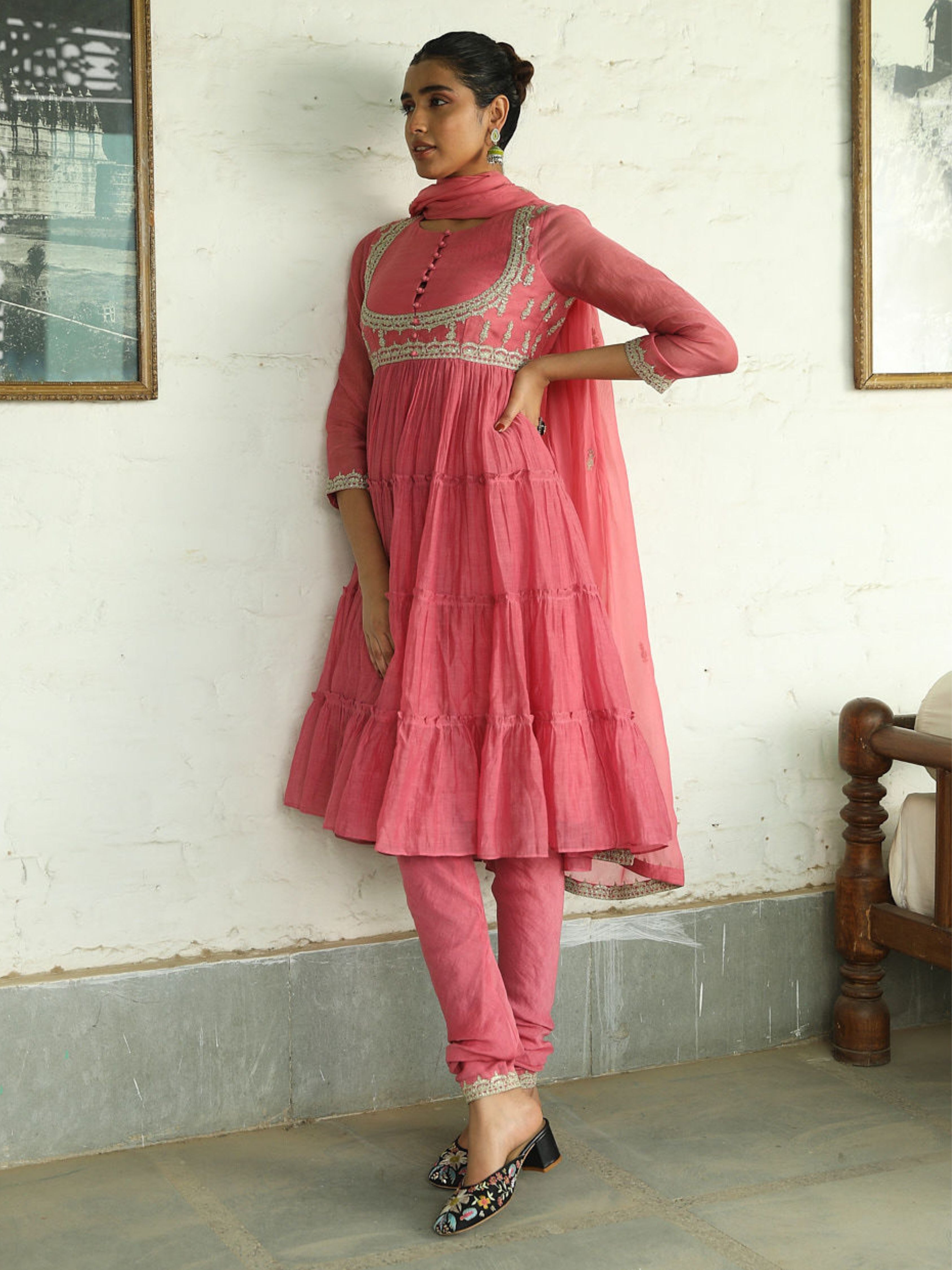 Vardaah Kurta Set by RoohbyRidhimaa with Large, Medium, Small, X-Large, X-Small at Kamakhyaa for sustainable fashion