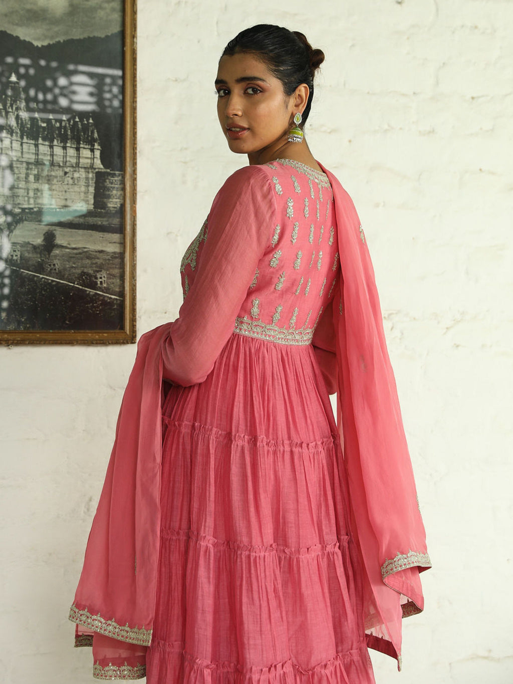 Vardaah Kurta Set by RoohbyRidhimaa with Large, Medium, Small, X-Large, X-Small at Kamakhyaa for sustainable fashion