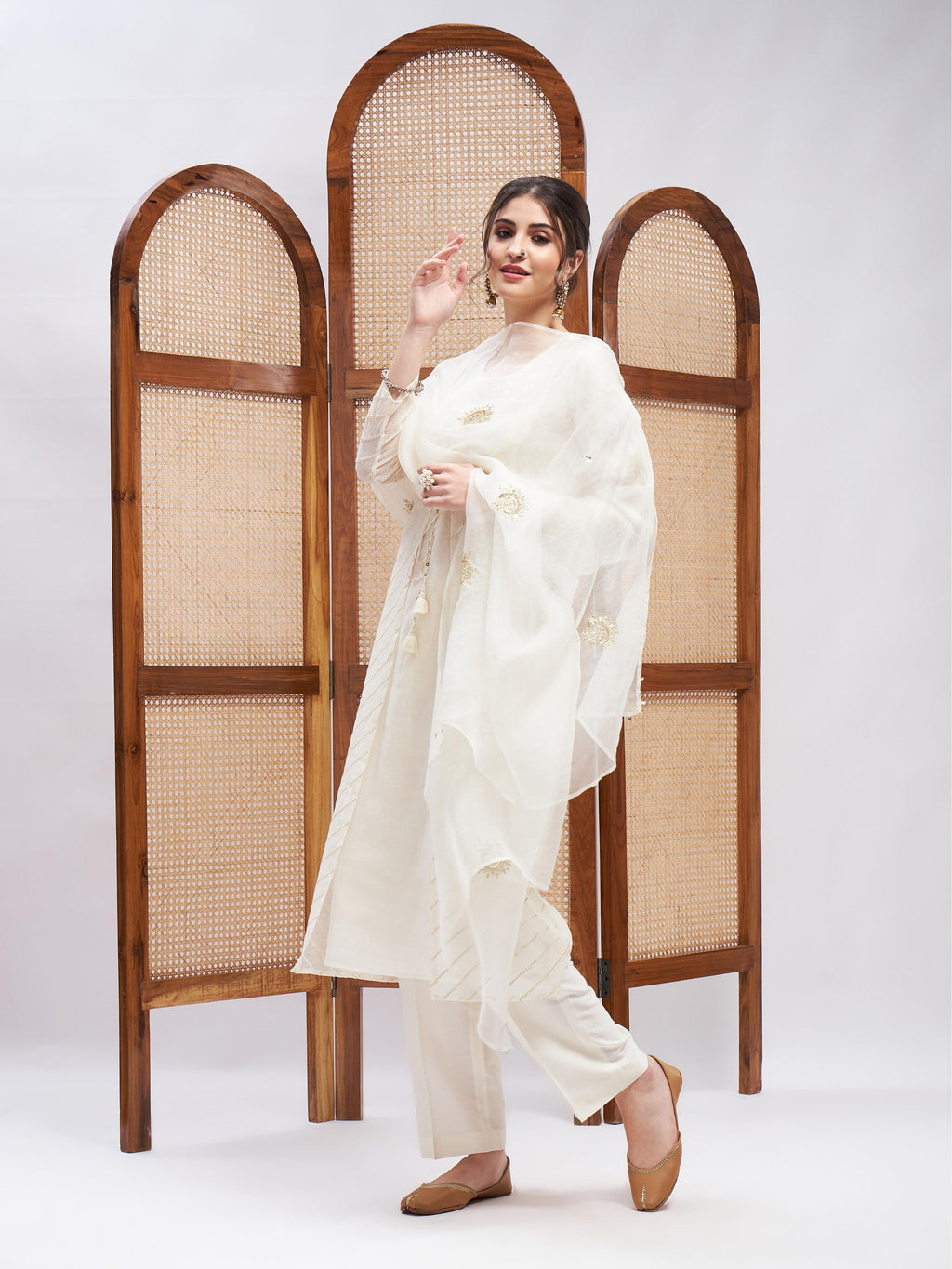 Chand Bali Kurta Set by RoohbyRidhimaa with Large, Medium, Small, X-Large, X-Small at Kamakhyaa for sustainable fashion