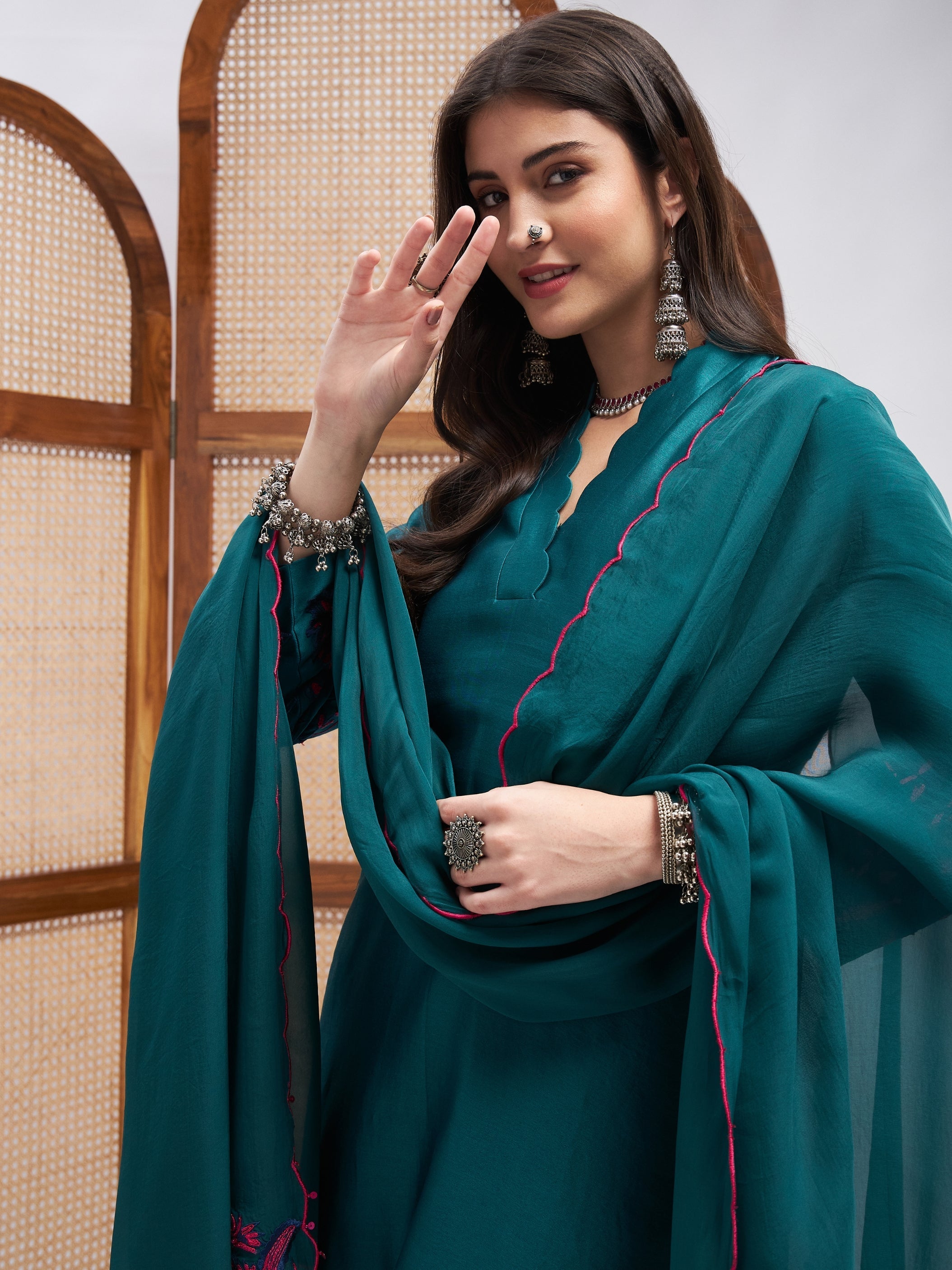 Resham Kurta Set by RoohbyRidhimaa with Large, Medium, Small, X-Large, X-Small at Kamakhyaa for sustainable fashion