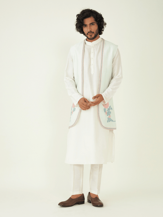 Riwaaj Bundi by RoohbyRidhimaa with Qala By RoohbyRidhimaa at Kamakhyaa for sustainable fashion