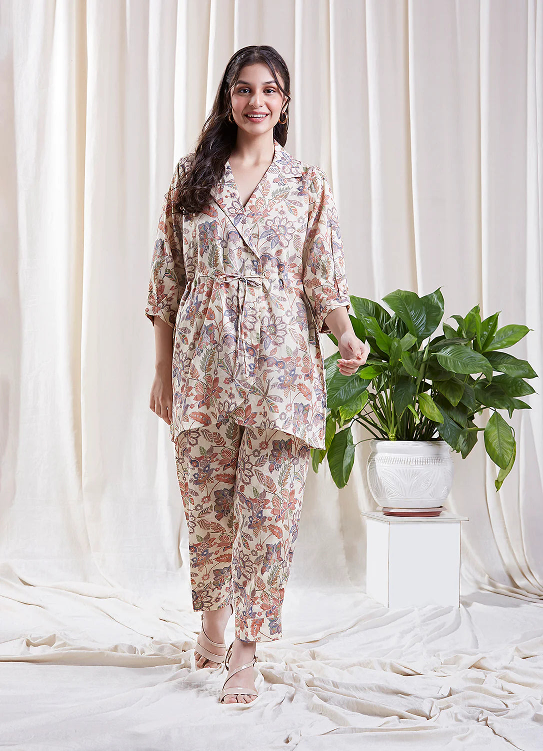 Aria White Co-Ord Set by Hasttvam with CottonFloralFusionWhiteHandmade by artisans, Natural dyes, Respondible production and Vegan at Kamakhyaa for sustainable fashion