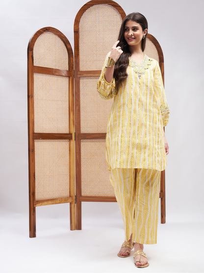 Ruhft Kurta Set by RoohbyRidhimaa with Large, Medium, Small, X-Large, X-Small at Kamakhyaa for sustainable fashion