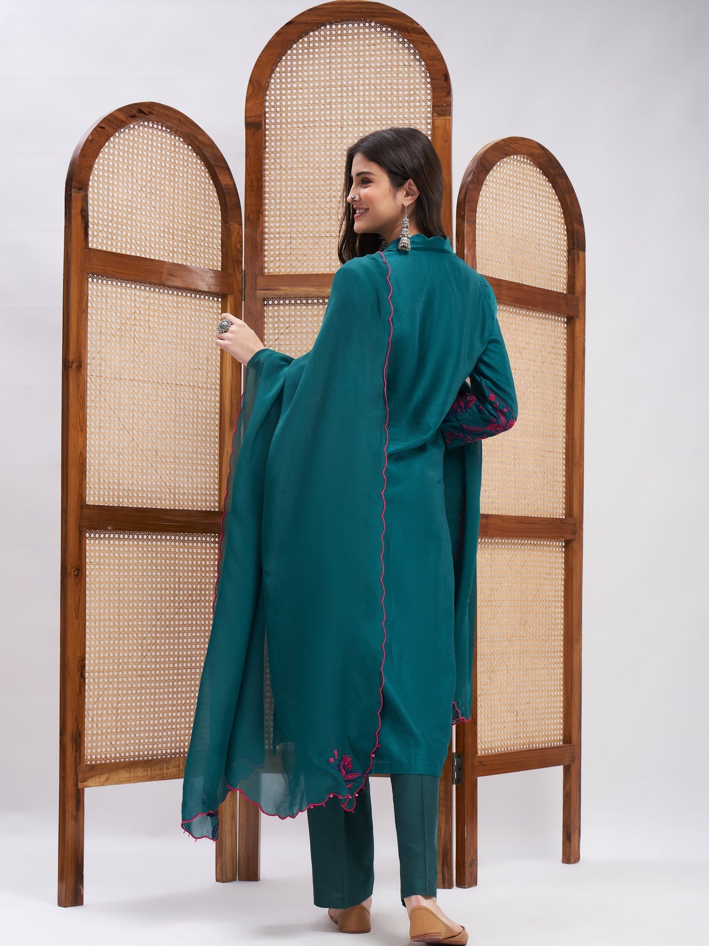 Resham Kurta Set by RoohbyRidhimaa with Large, Medium, Small, X-Large, X-Small at Kamakhyaa for sustainable fashion