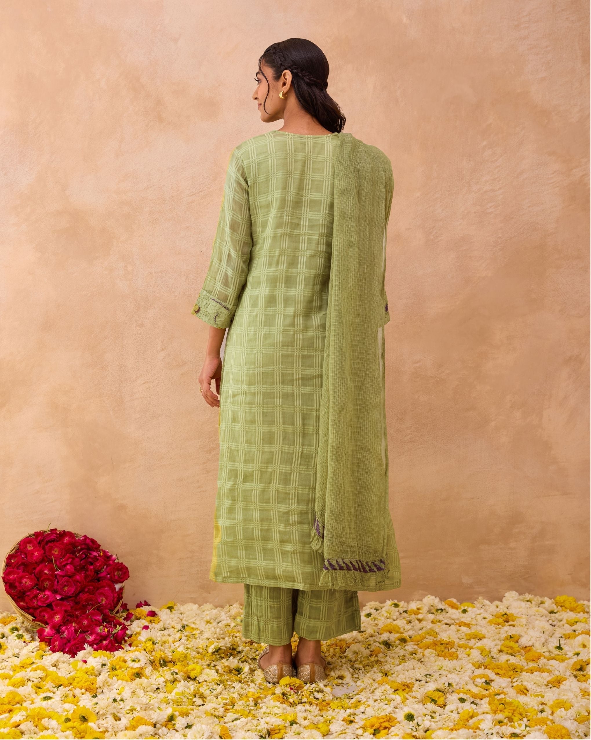 Sage Kurta Se by Taro India with at Kamakhyaa for sustainable fashion