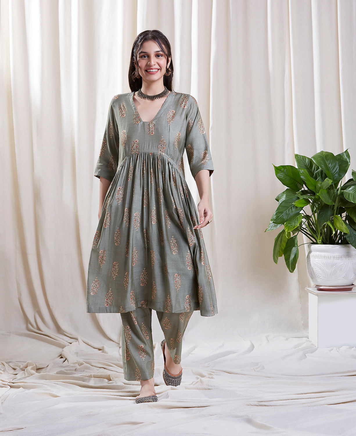 Riya green Kurta set by My Store with Festive wear, Floral Kurta set, Kurta set at Kamakhyaa for sustainable fashion